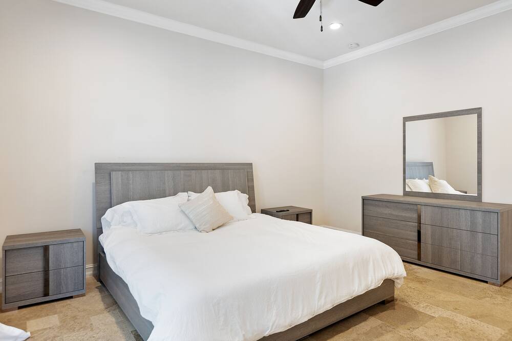 Photo of Bedroom in Eastern Shores