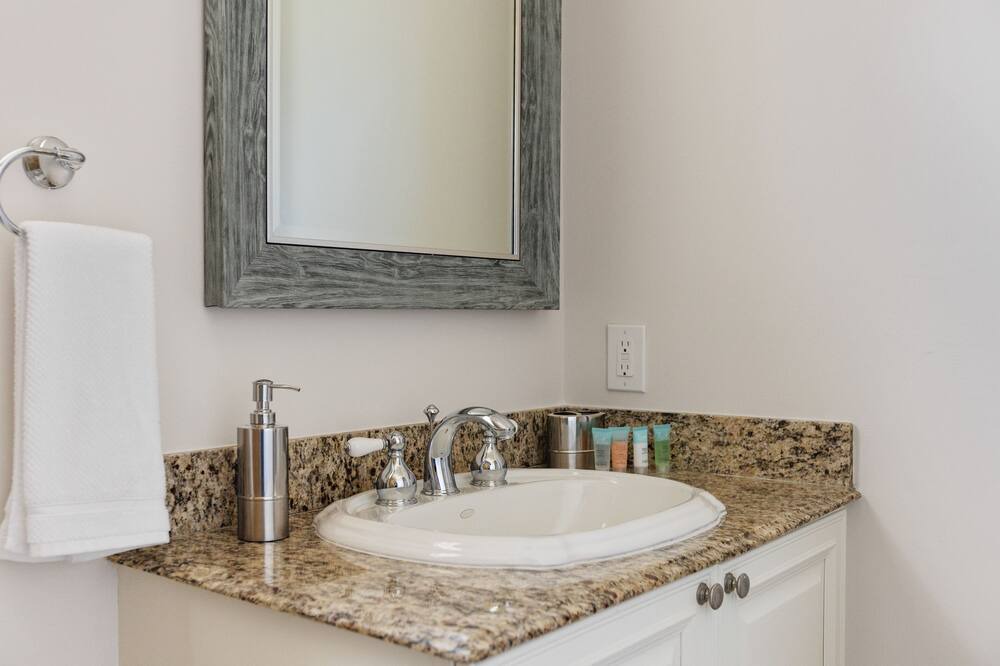 Photo of Bathroom in Eastern Shores