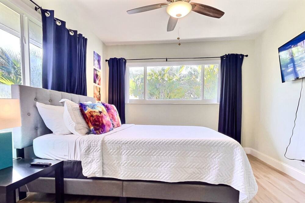 Photo of Bedroom in Wilton Manors