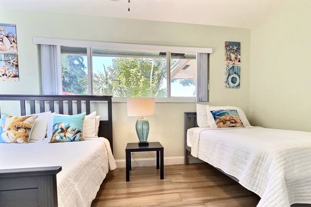Photo of Bedroom in Wilton Manors