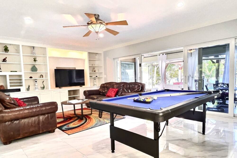 Photo of Outdoor in Wilton Manors