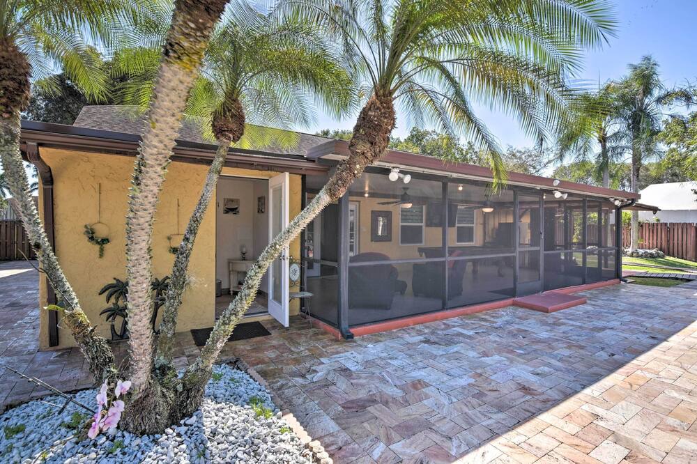 Photo of Outdoor in Weston