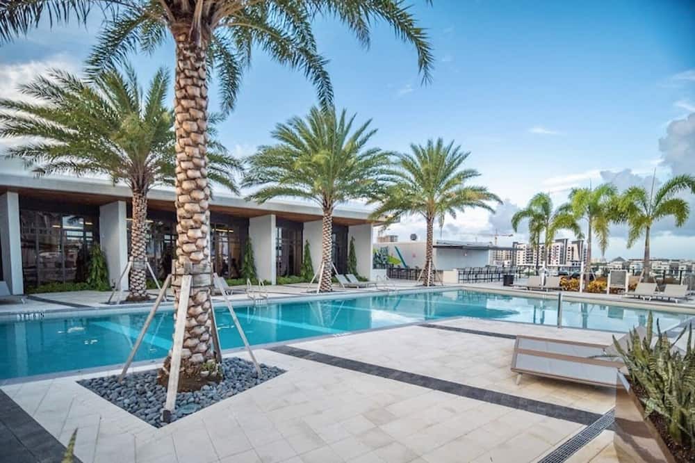 Photo of Outdoor in Flagler Village