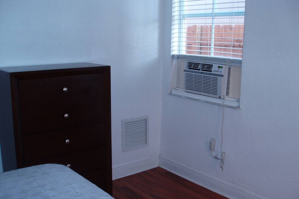 Photo of Bedroom in Miami Lakes