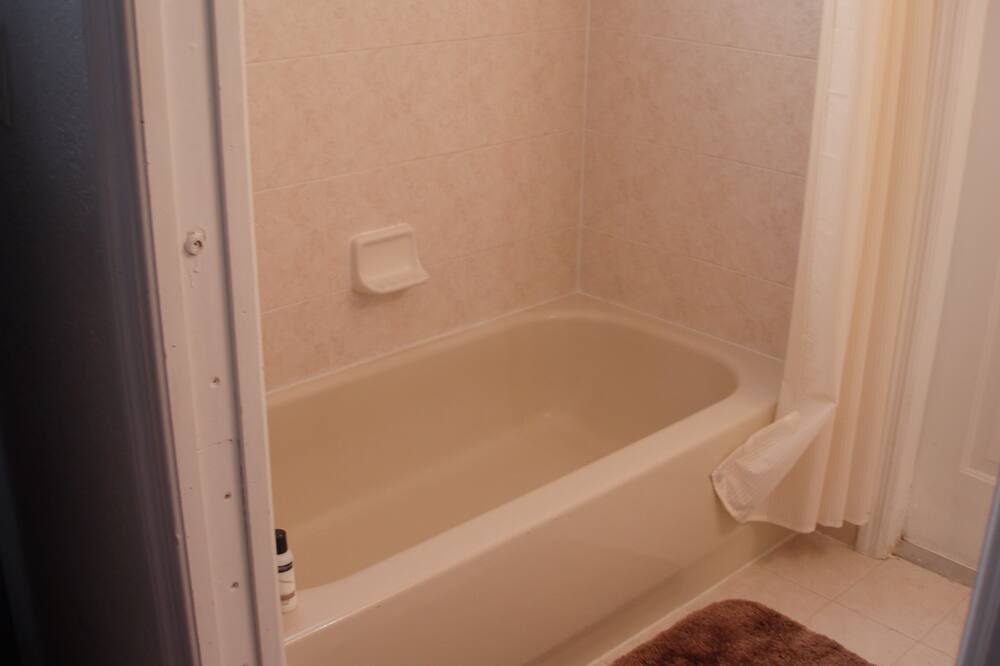 Photo of Bathroom in Miami Lakes