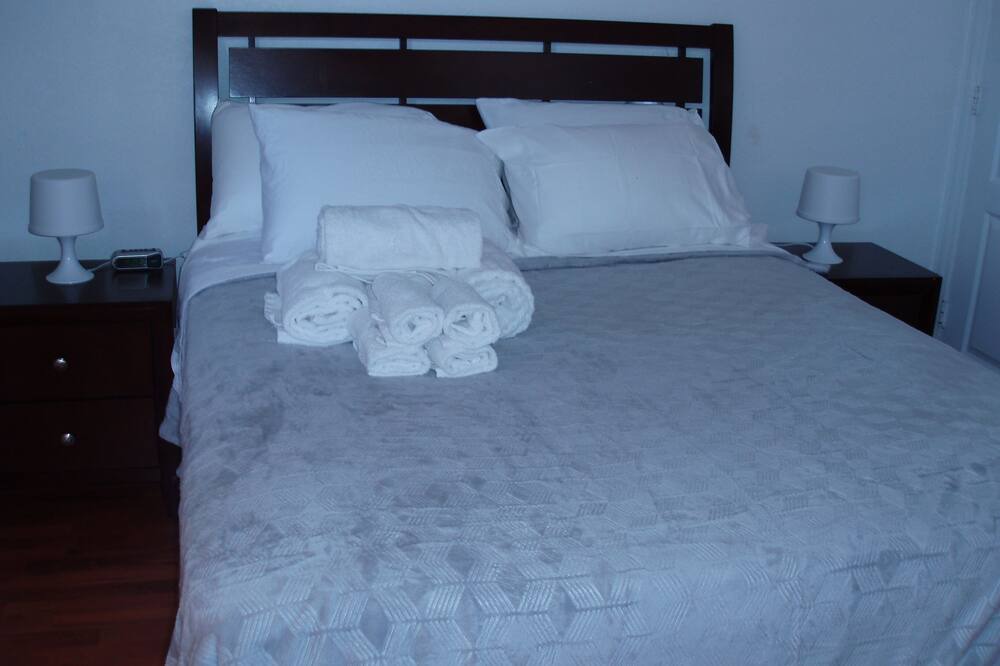 Photo of Bedroom in Miami Lakes