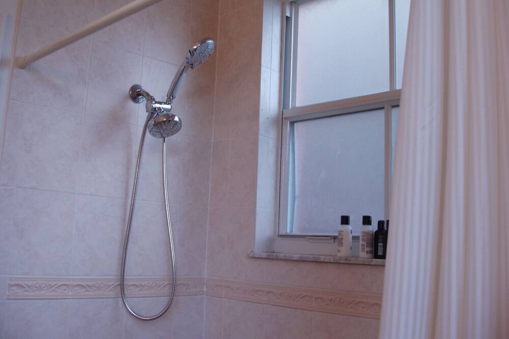 Photo of Bathroom in Miami Lakes