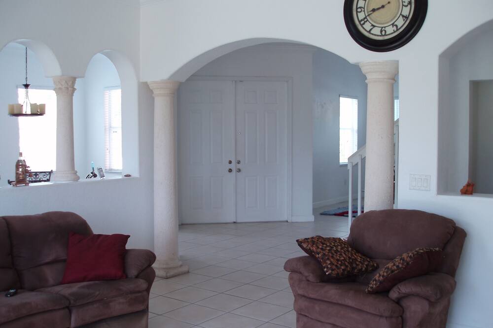 Photo of Livingroom in Miami Lakes