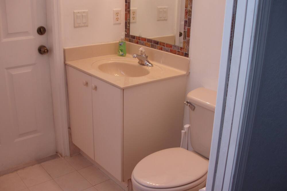 Photo of Bathroom in Miami Lakes