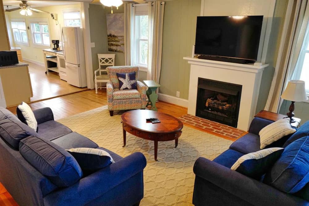 Photo of Livingroom in Sharps