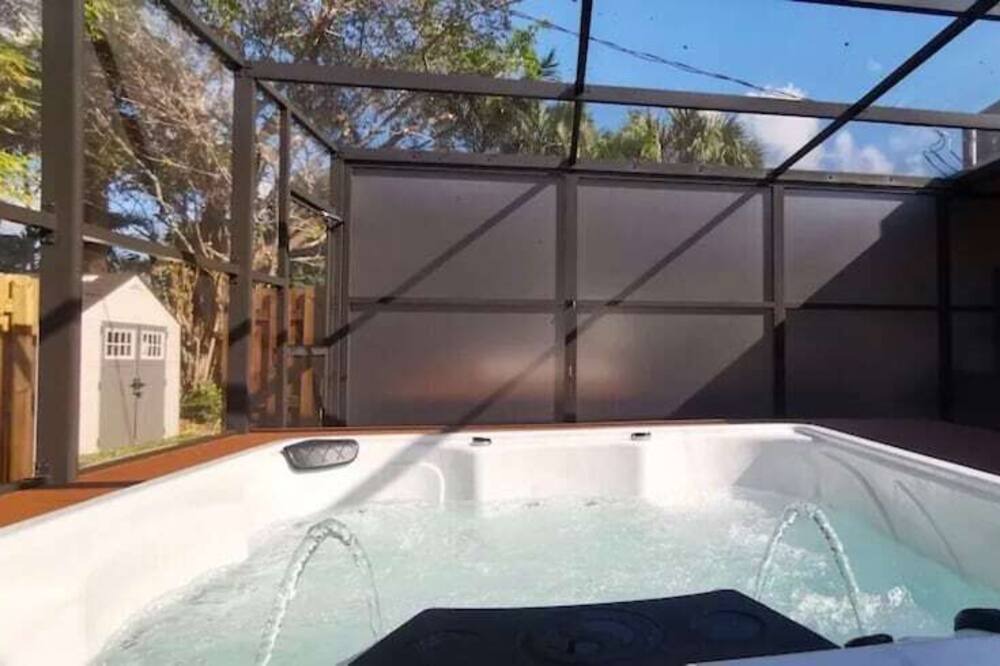 Photo of Others in Coral Ridge Isles