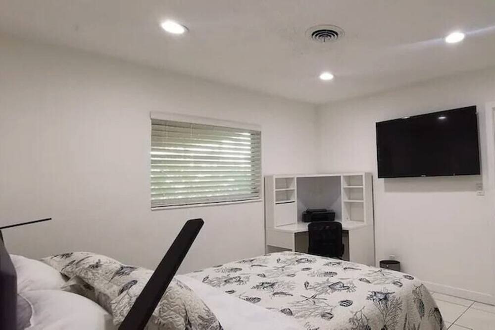 Photo of Others in Coral Ridge Isles