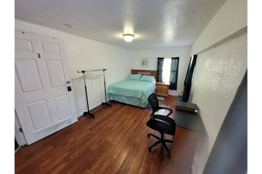 Photo of Bedroom in Highland Garden