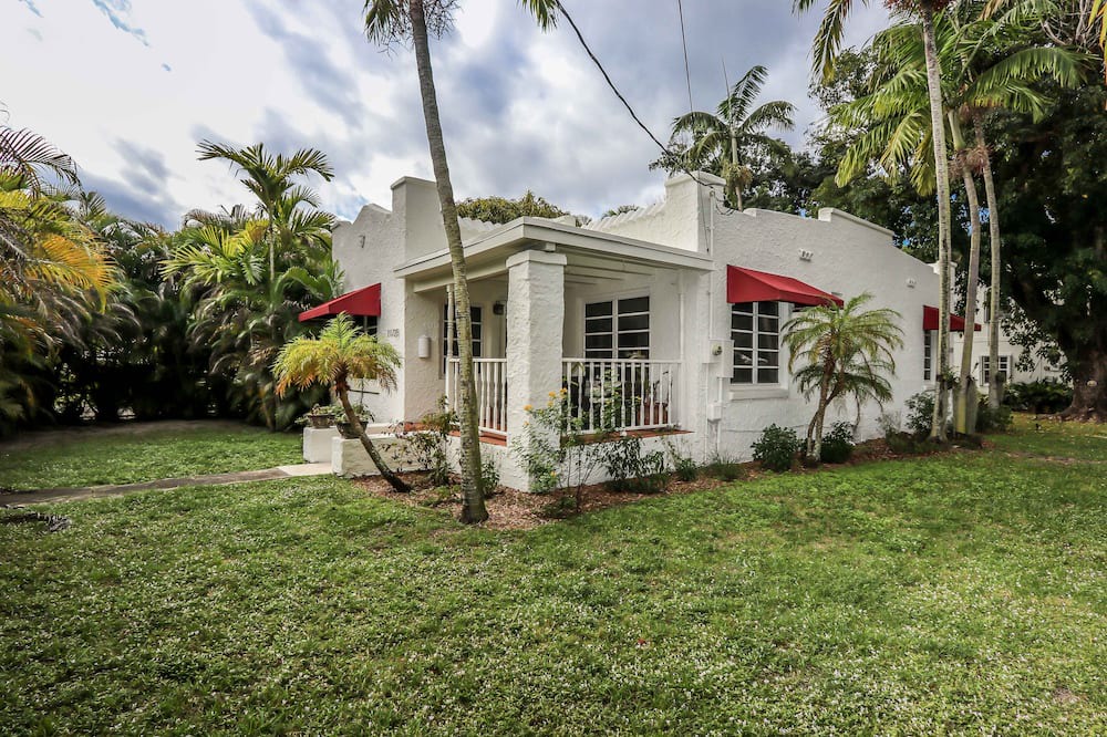 Photo of Outdoor in Biscayne Park