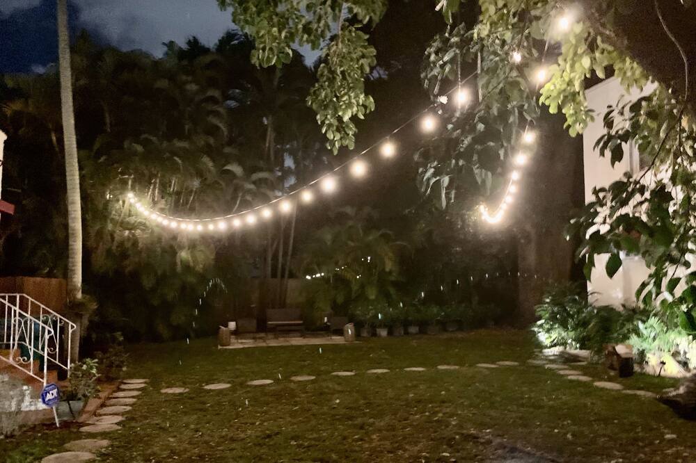 Photo of Outdoor in Biscayne Park