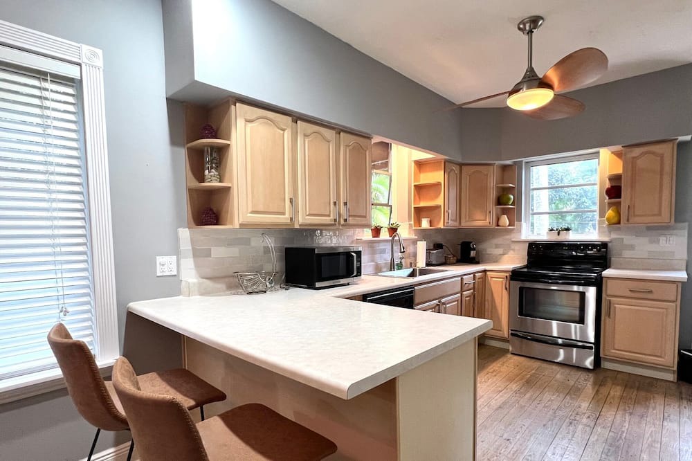 Photo of Kitchen in Biscayne Park