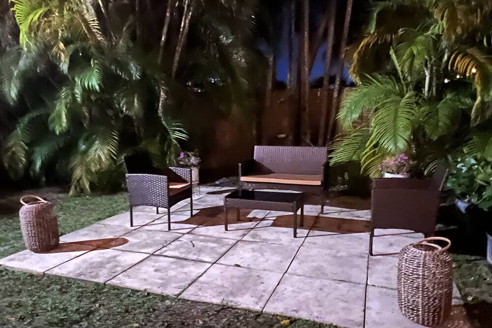 Photo of Outdoor in Biscayne Park