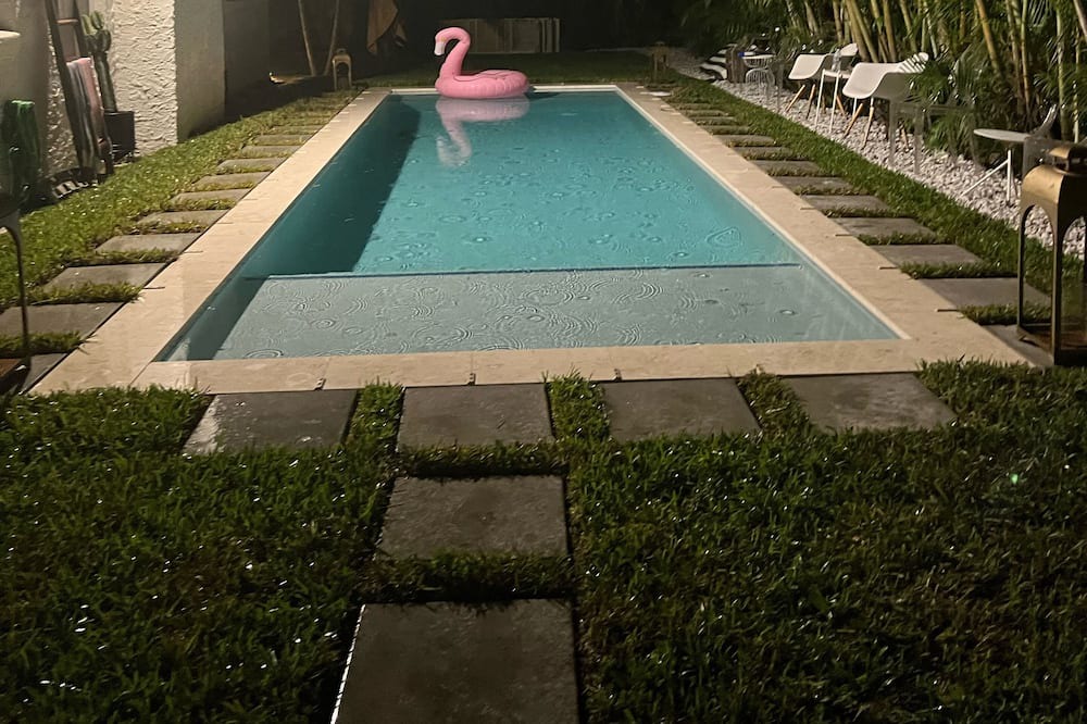 Photo of Outdoor in Biscayne Park