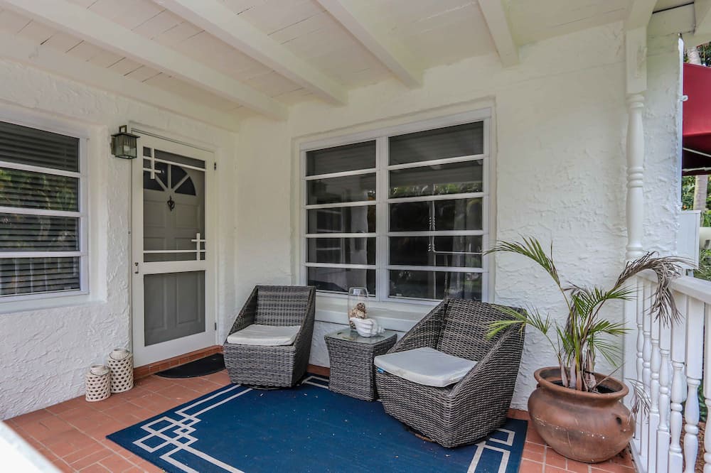 Photo of Patio Balcony in Biscayne Park
