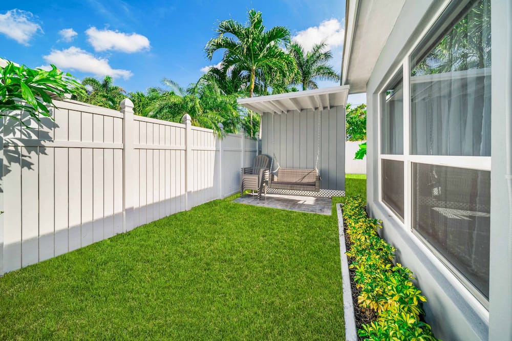 Photo of Outdoor in Coral Heights