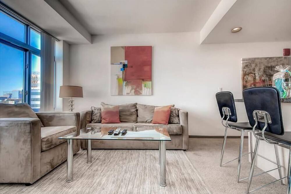 Photo of Livingroom in East Cambridge
