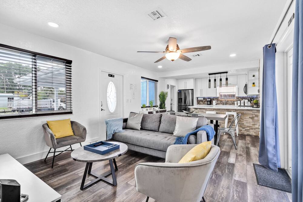 Photo of Livingroom in Driftwood