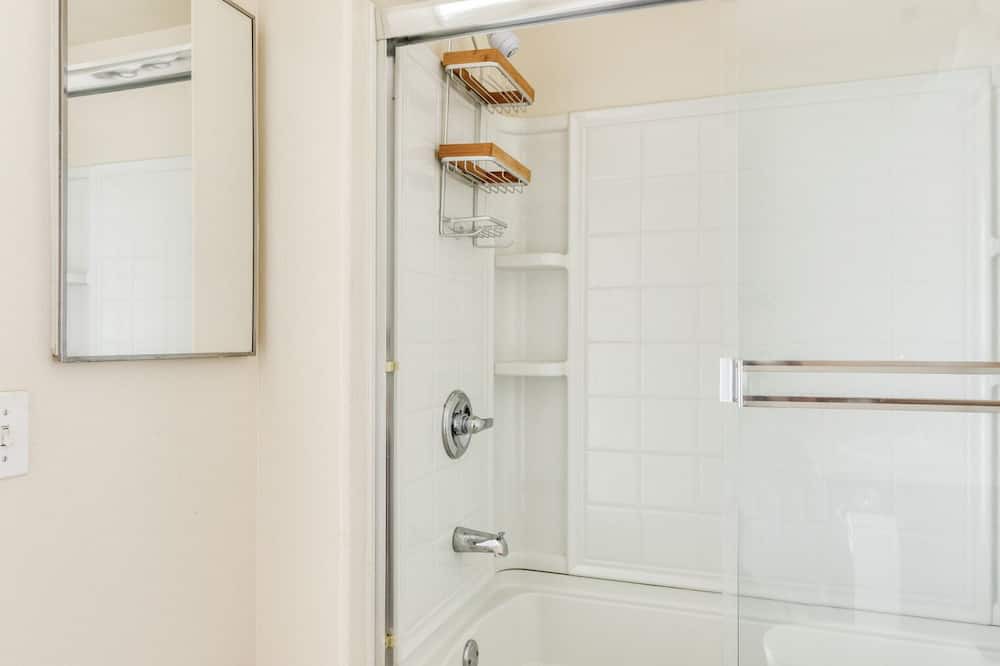 Photo of Bathroom in Koreatown
