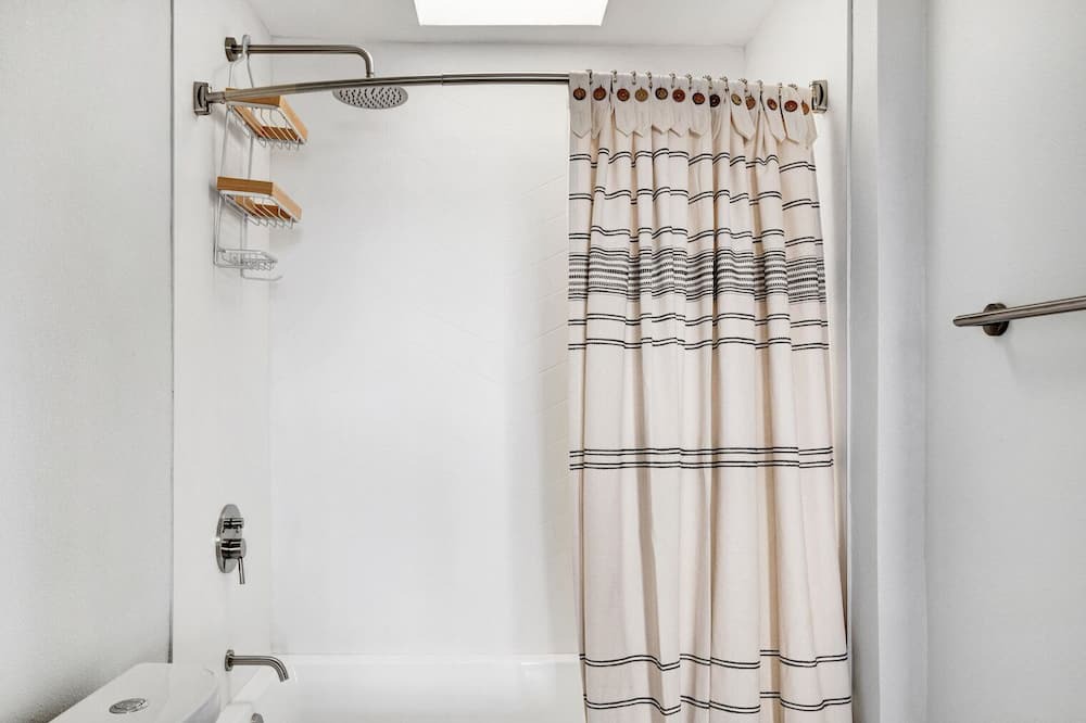 Photo of Bathroom in Rampart Village