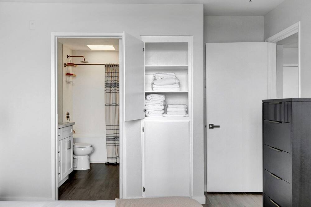 Photo of Bedroom in Rampart Village