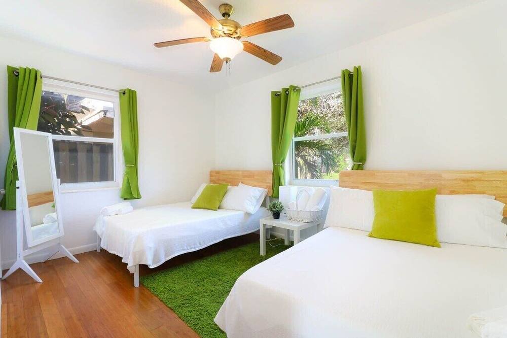 Photo of Bedroom in South Middle River