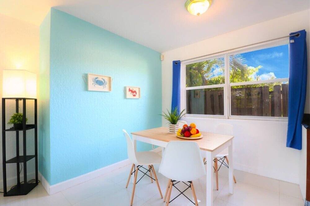 Photo of Kitchen in South Middle River