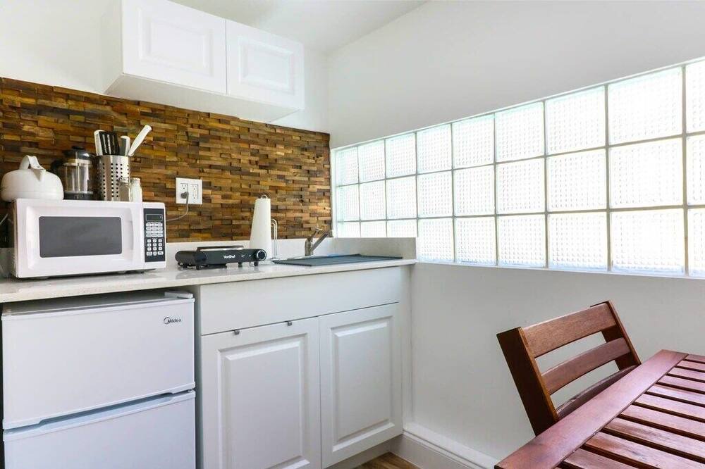 Photo of Kitchen in South Middle River