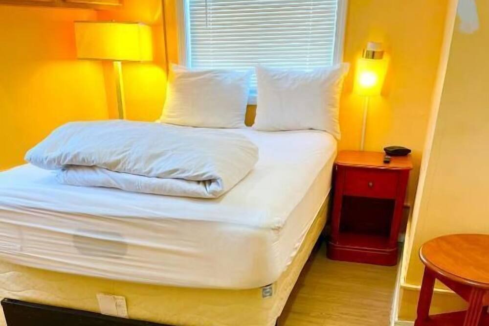 Photo of Bedroom in Downtown Baltimore