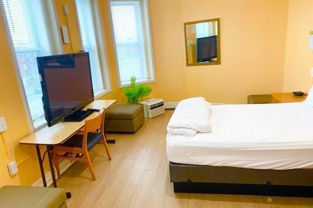 Photo of Bedroom in Downtown Baltimore