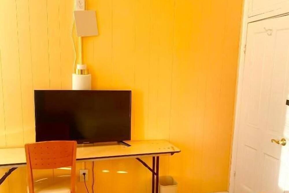 Photo of Bedroom in Downtown Baltimore