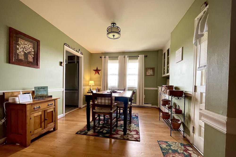 Photo of Bedroom in Rochelle