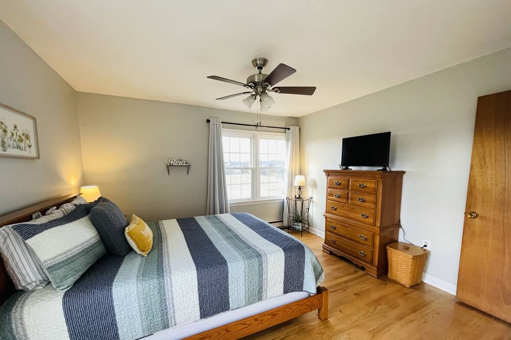 Photo of Bedroom in Rochelle