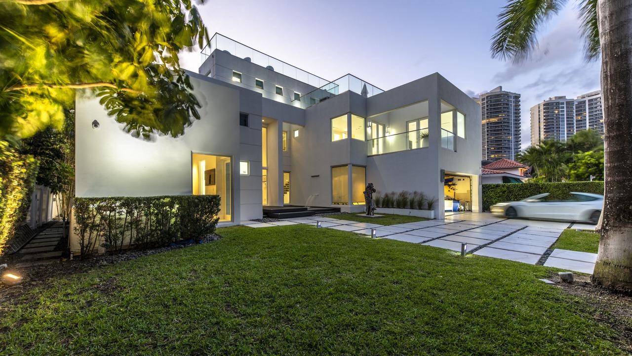 Photo of Outdoor in Lauderdale Beach