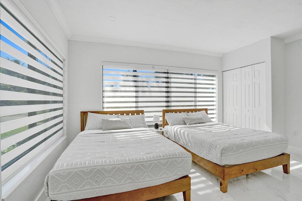 Photo of Bedroom in South Lake