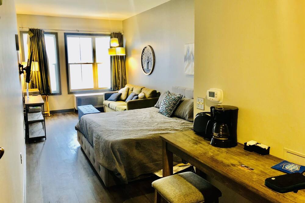 Photo of Bedroom in Edray