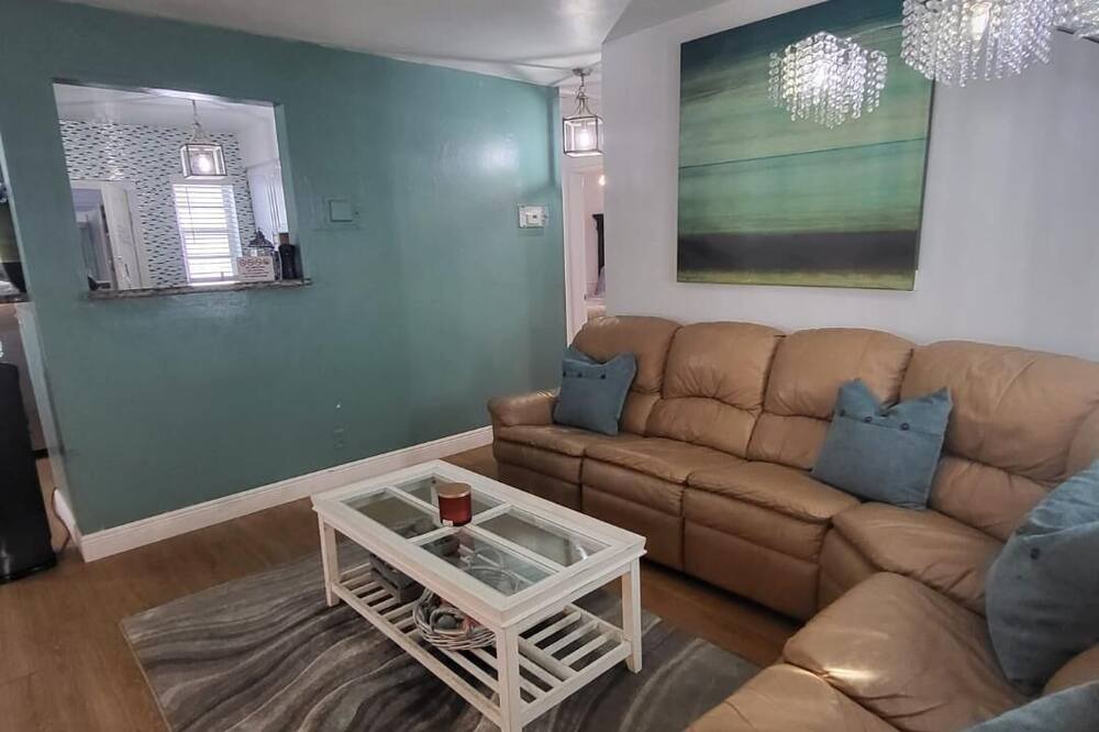 Photo of Livingroom in Croissant Park