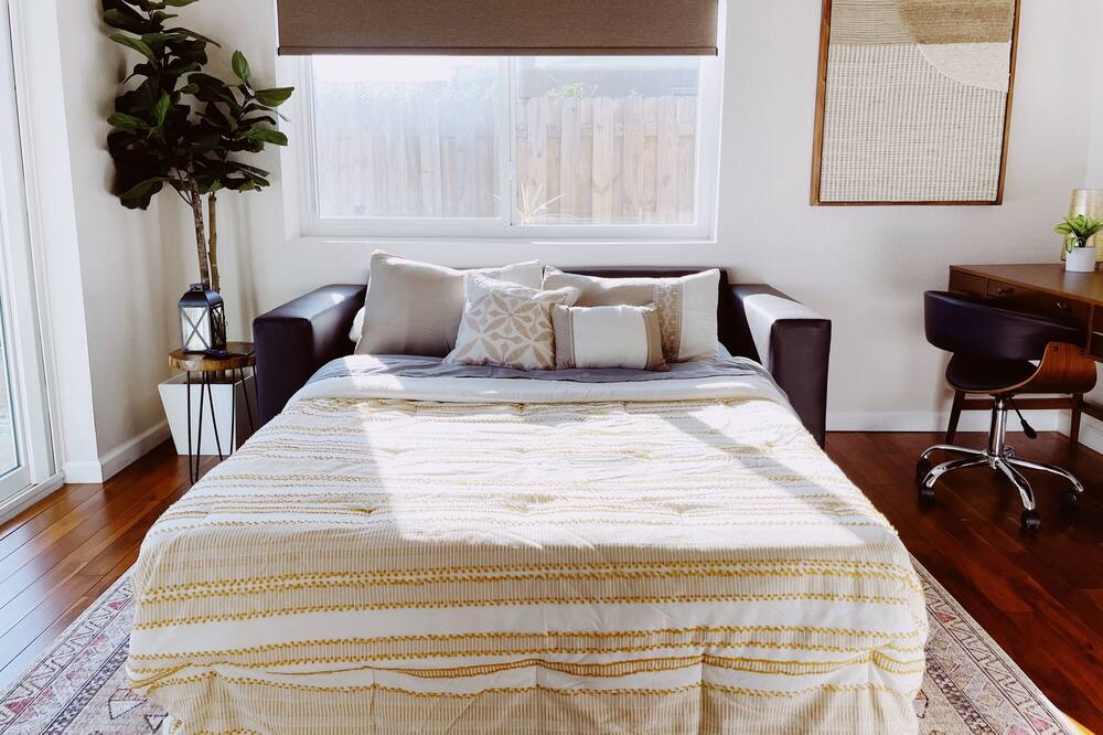 Photo of Bedroom in Coral Ridge Isles