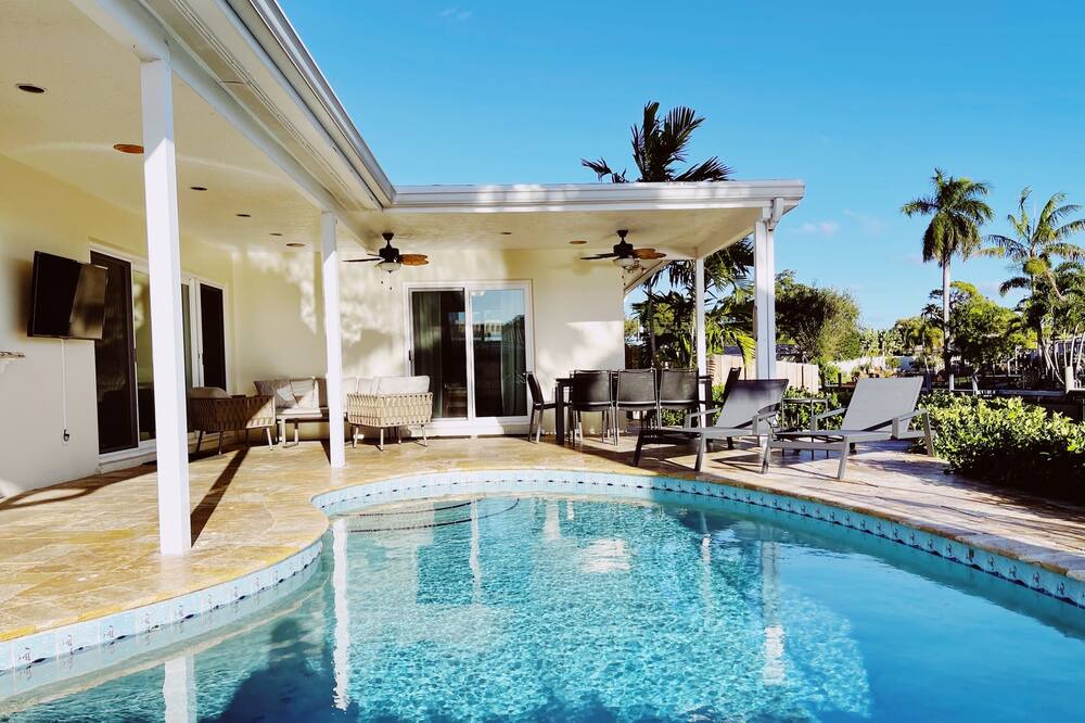 Photo of Others in Coral Ridge Isles