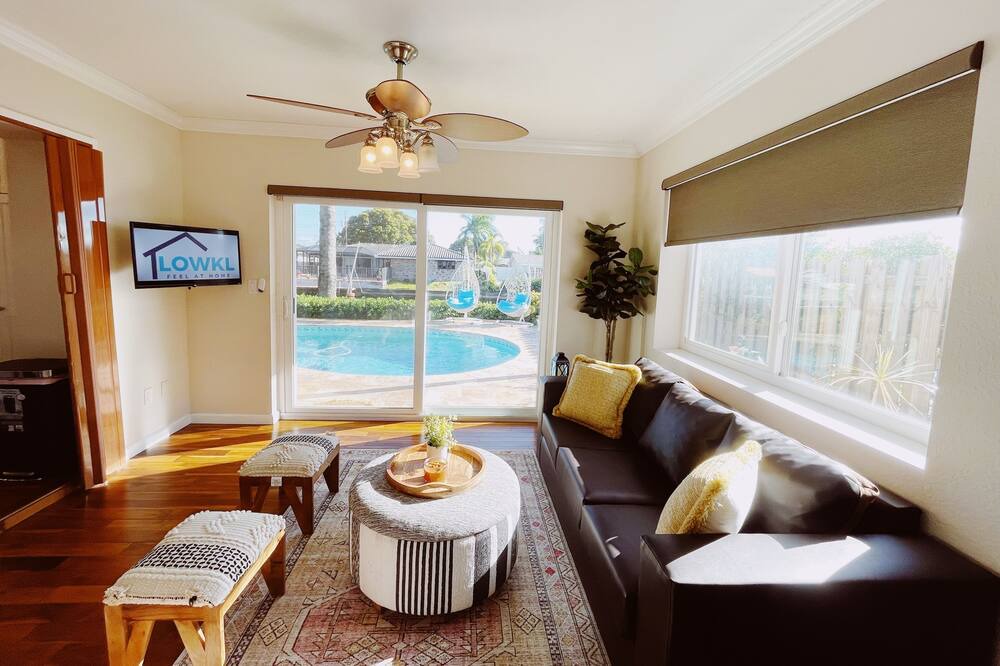 Photo of Bedroom in Coral Ridge Isles
