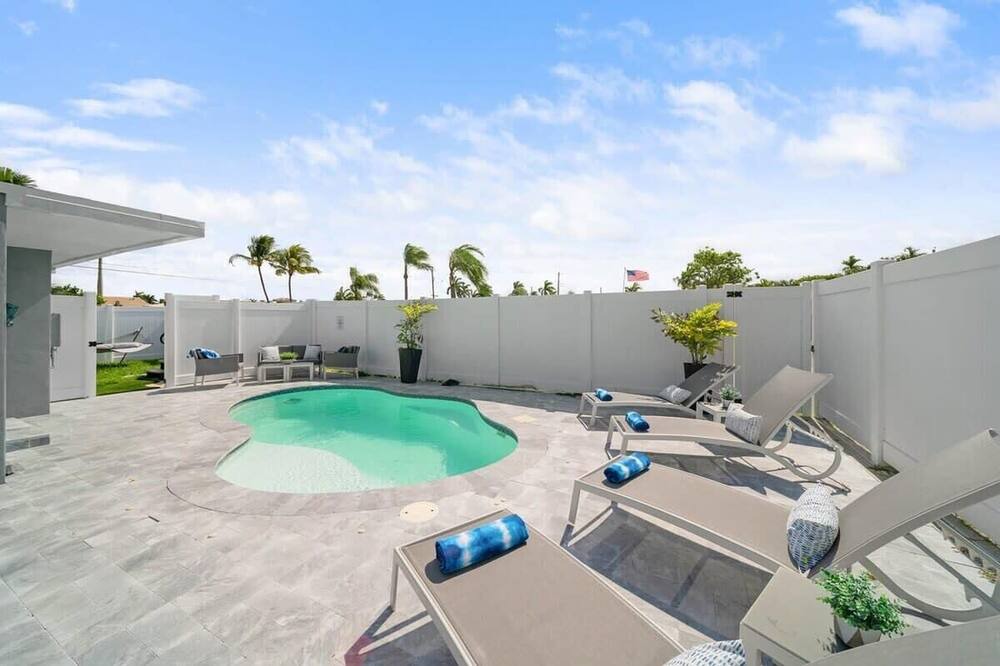 Photo of Outdoor in Coral Heights