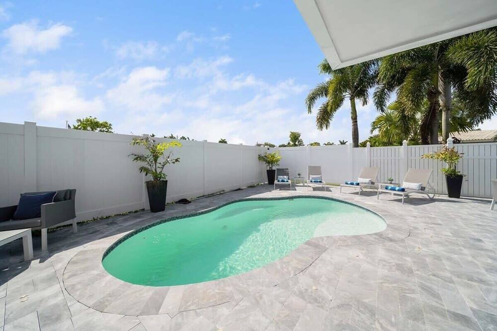 Photo of Outdoor in Coral Heights
