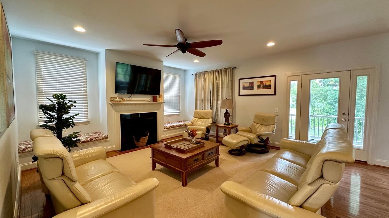 Photo of Livingroom in Long Neck