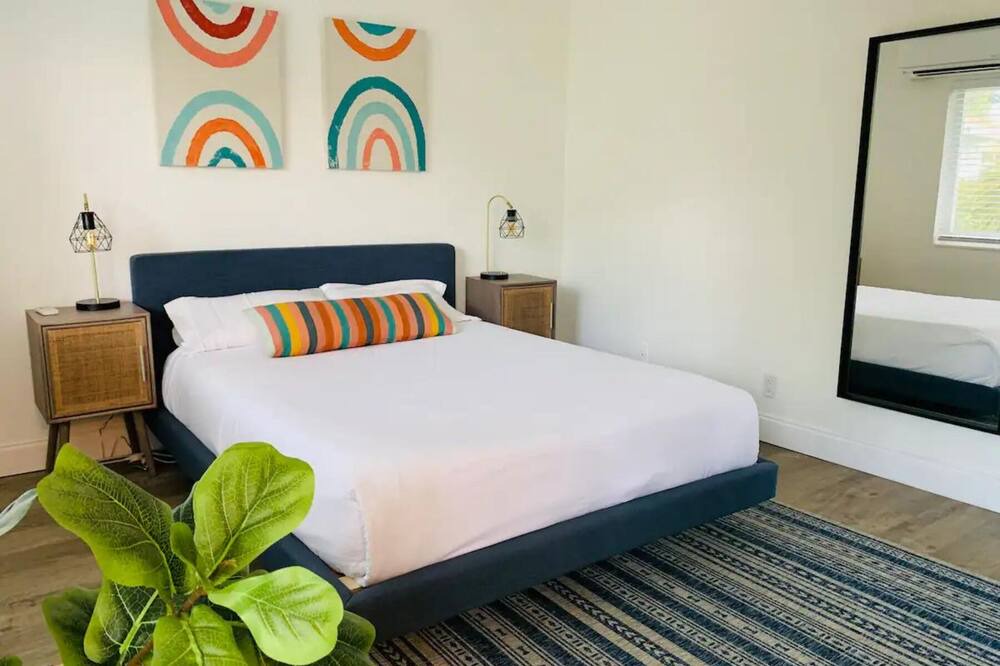 Photo of Bedroom in Middle River Terrace