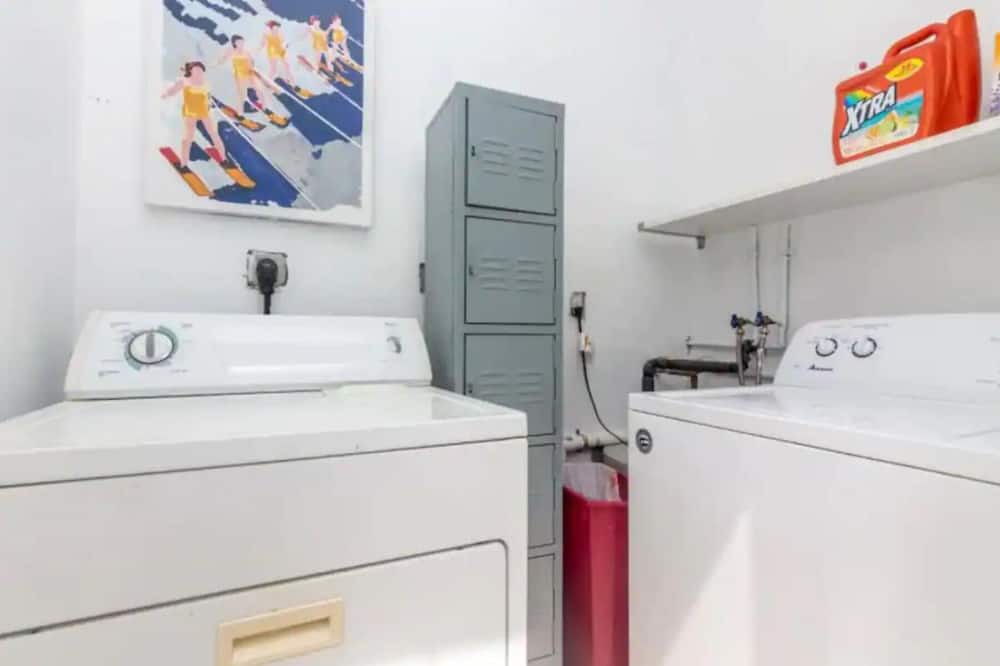 Photo of Bedroom in Middle River Terrace
