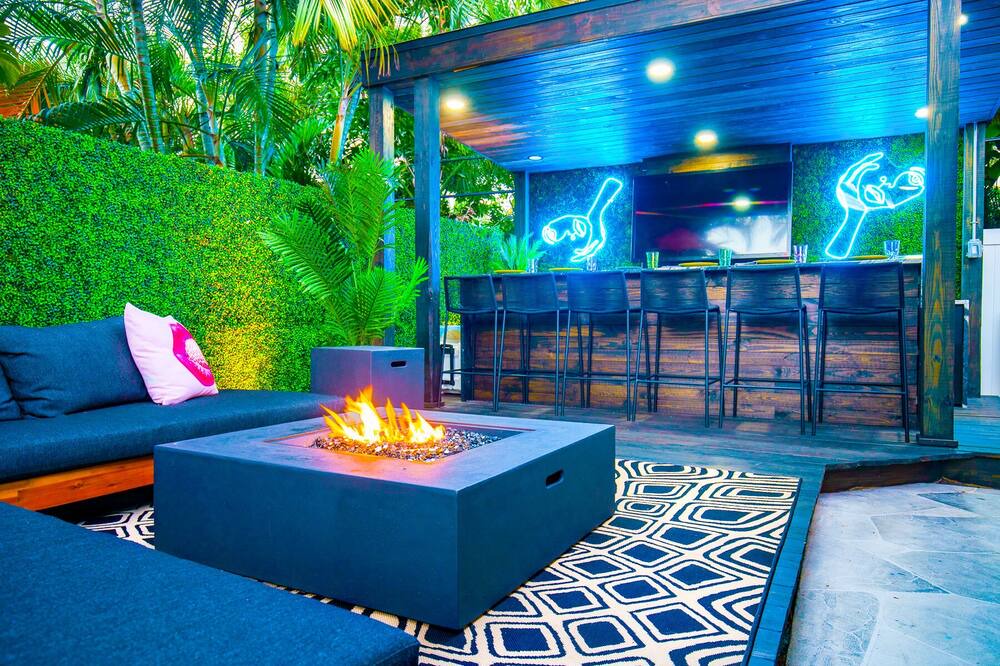 Photo of Outdoor in Dolphin Isles